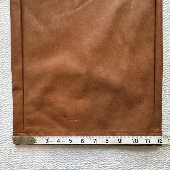 NWT Avec Les Filles High Rise Vegan Leather Wide Leg Cargo Pants Women Sz M - Picture 14 of 14